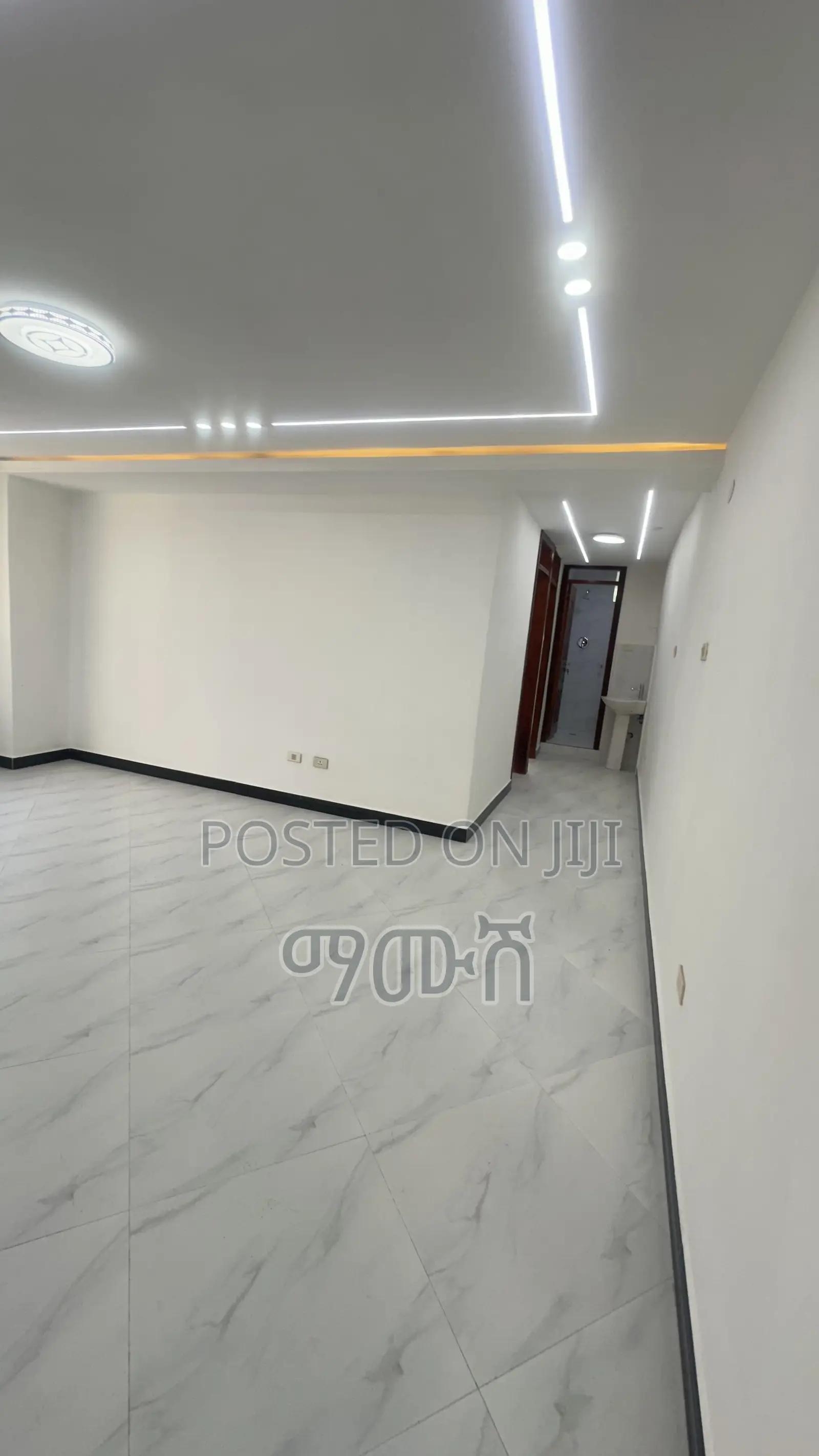 Furnished 3bdrm Condo in አያት, Bole for sale