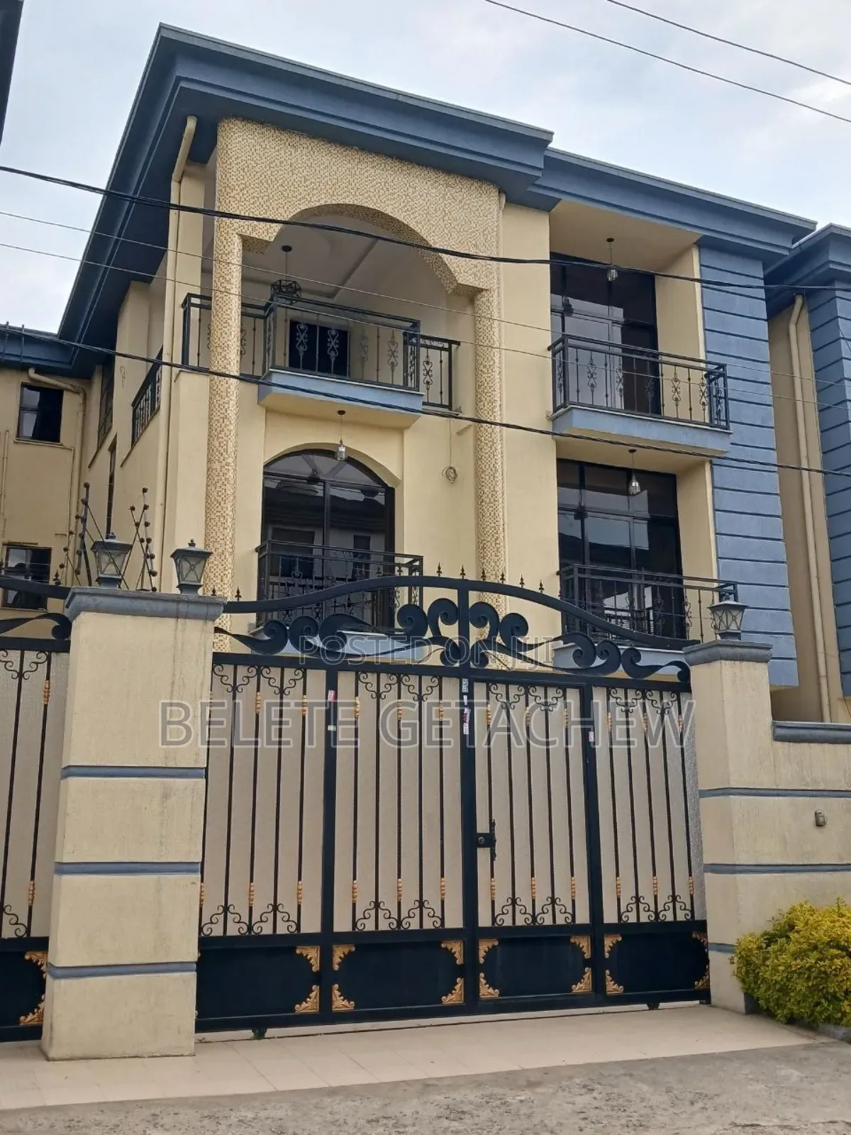 8bdrm House in Semit Fyelbet, G+2, Bole for sale
