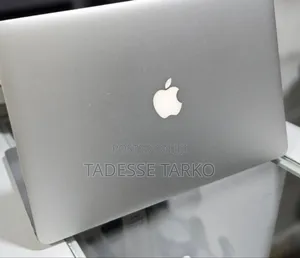 New Laptop Apple MacBook Pro 2015 16GB Intel Core i7 SSD 256GB