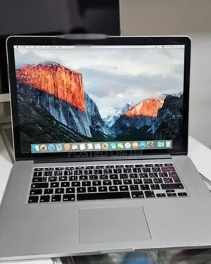 New Laptop Apple MacBook Pro 2015 16GB Intel Core i7 SSD 256GB