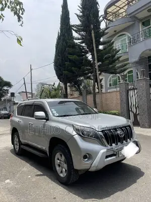 Toyota Land Cruiser Prado 2016 Silver