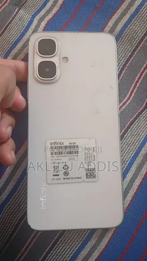 New Infinix Smart 10 HD 64 GB Black