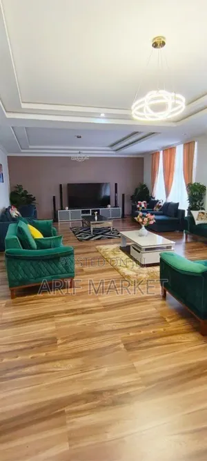 7bdrm House in Yeka for sale