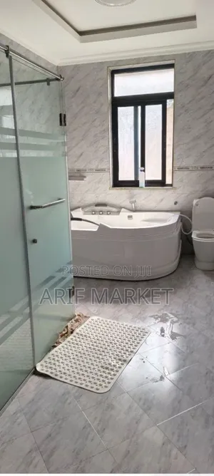 7bdrm House in Yeka for sale