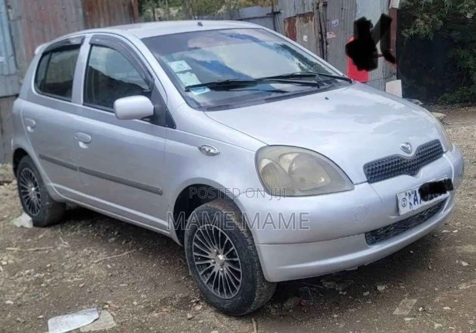 Toyota Vitz 2000 Silver