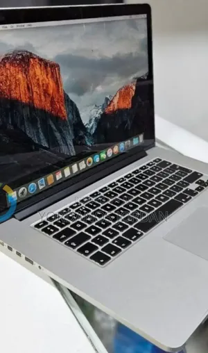 New Laptop Apple MacBook Pro 2015 16GB Intel Core i7 SSD 256GB