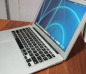 New Laptop Apple MacBook 2015 8GB Intel Core i5 SSD 256GB