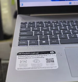 New Laptop HP Pavilion 15 8GB Intel Core Ultra 5 SSD 512GB