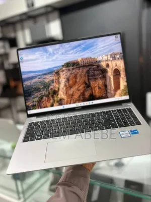 New Laptop Huawei Matebook D 15 8GB Intel Core i5 SSD 512GB