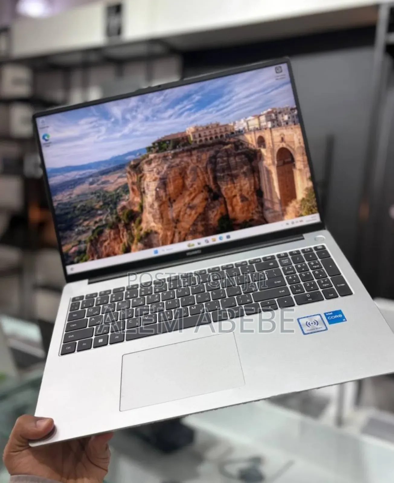 New Laptop Huawei Matebook D 15 8GB Intel Core i5 SSD 512GB