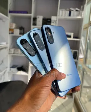 New Samsung Galaxy A17 5G 256 GB
