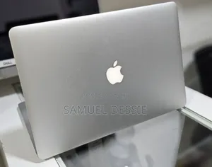New Laptop Apple MacBook Pro 2015 16GB Intel Core i7 SSD 256GB