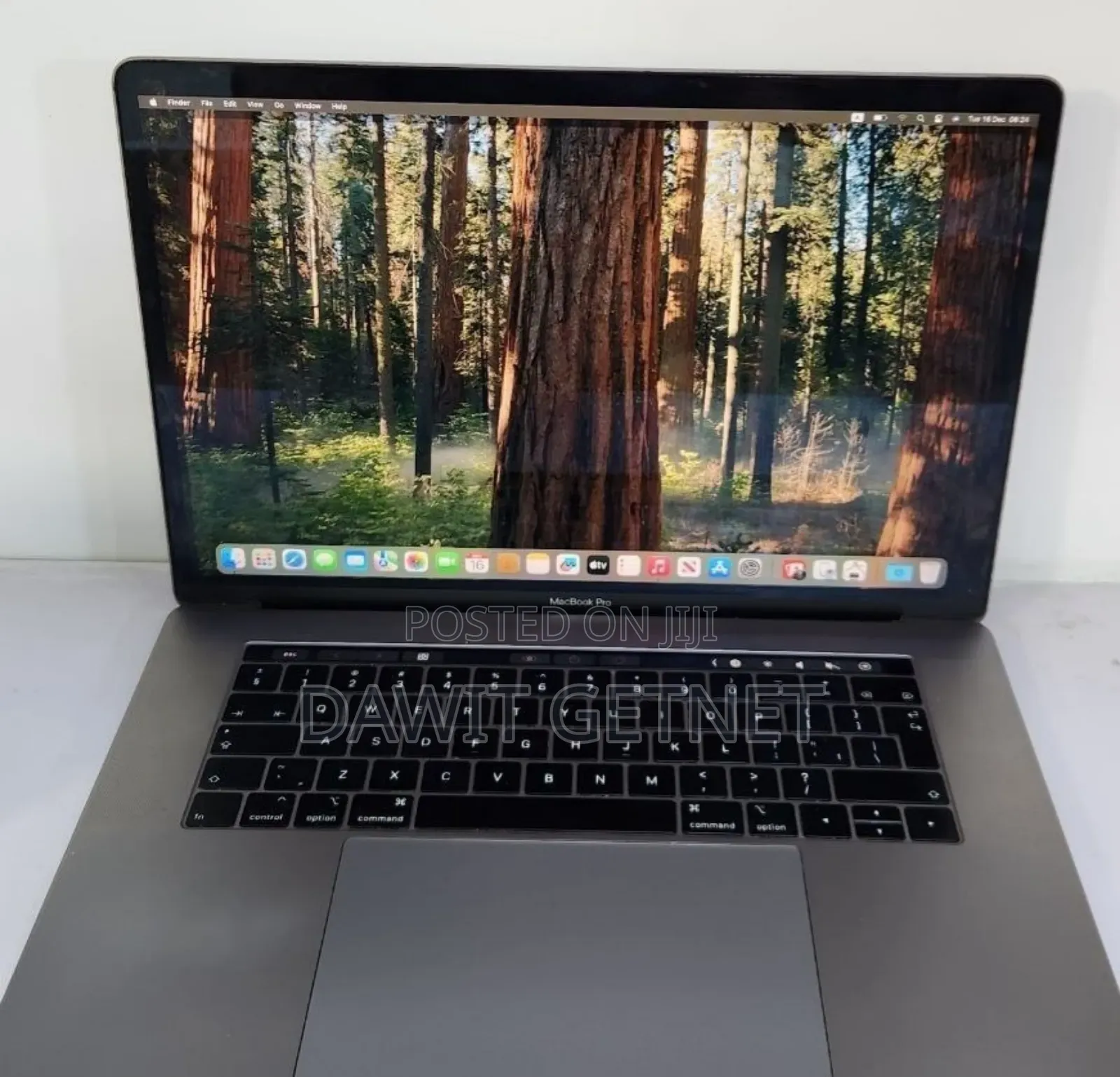 New Laptop Apple MacBook Pro 2018 32GB Intel Core i9 SSD 512GB