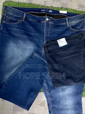 Old Navy Rockstar Super Skinny Jeans - Size 26 (50" Waist)