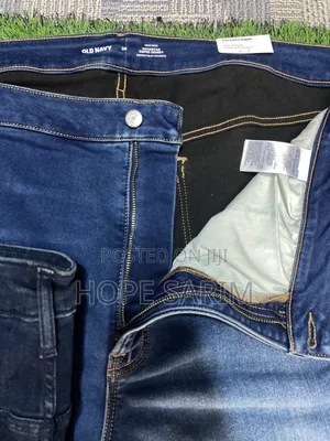 Old Navy Rockstar Super Skinny Jeans - Size 26 (50" Waist)