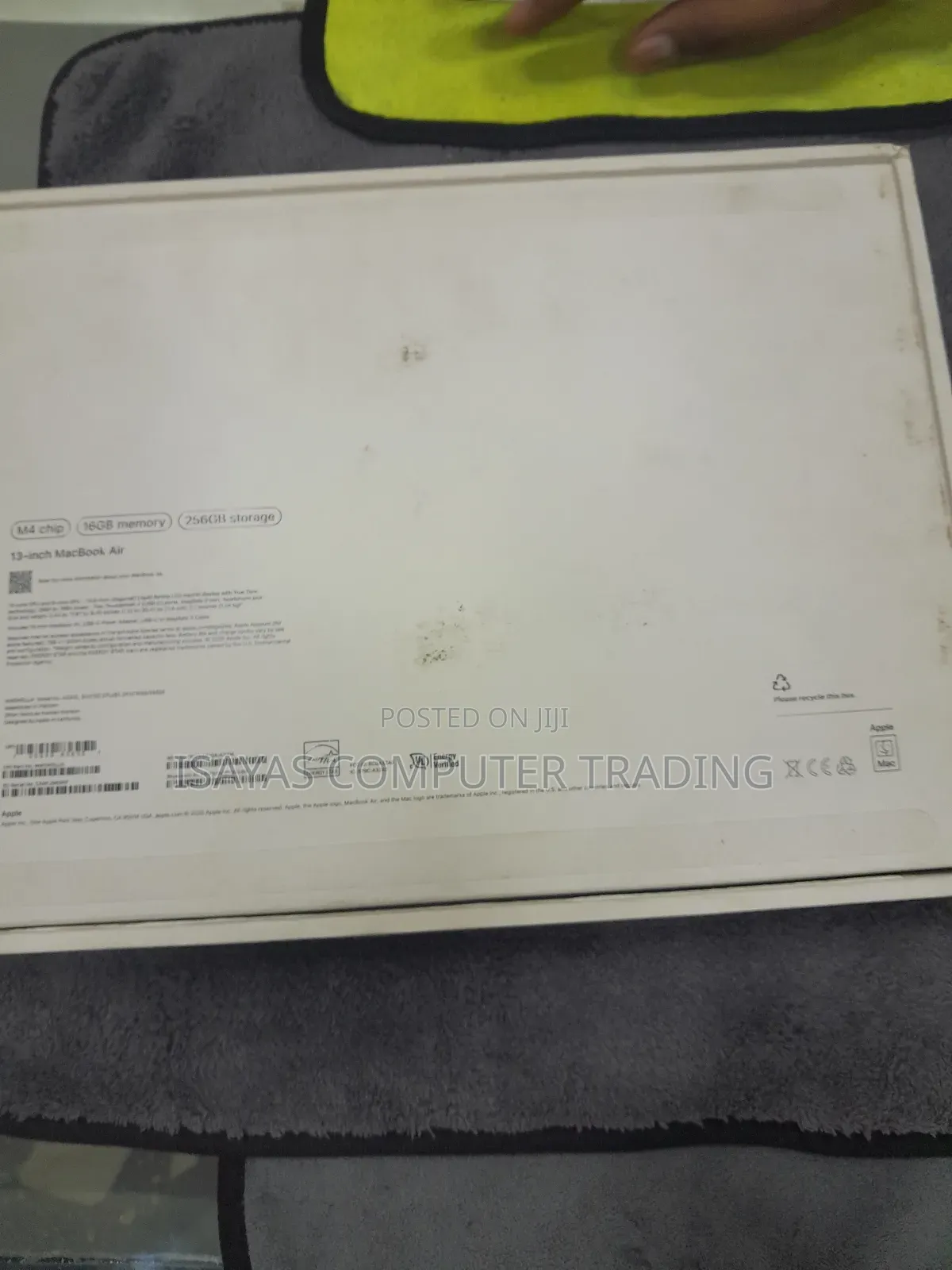 New Laptop Apple MacBook Air 2025 M4 13-inch 16GB Apple M4 SSD 256GB