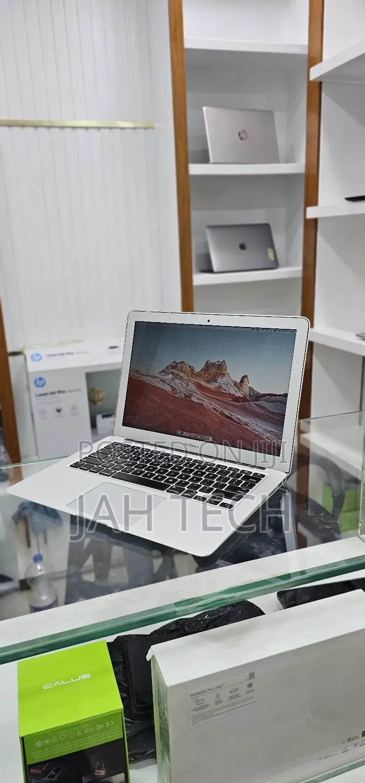 New Laptop Apple MacBook Air 2015 8GB Intel Core i5 SSD 128GB