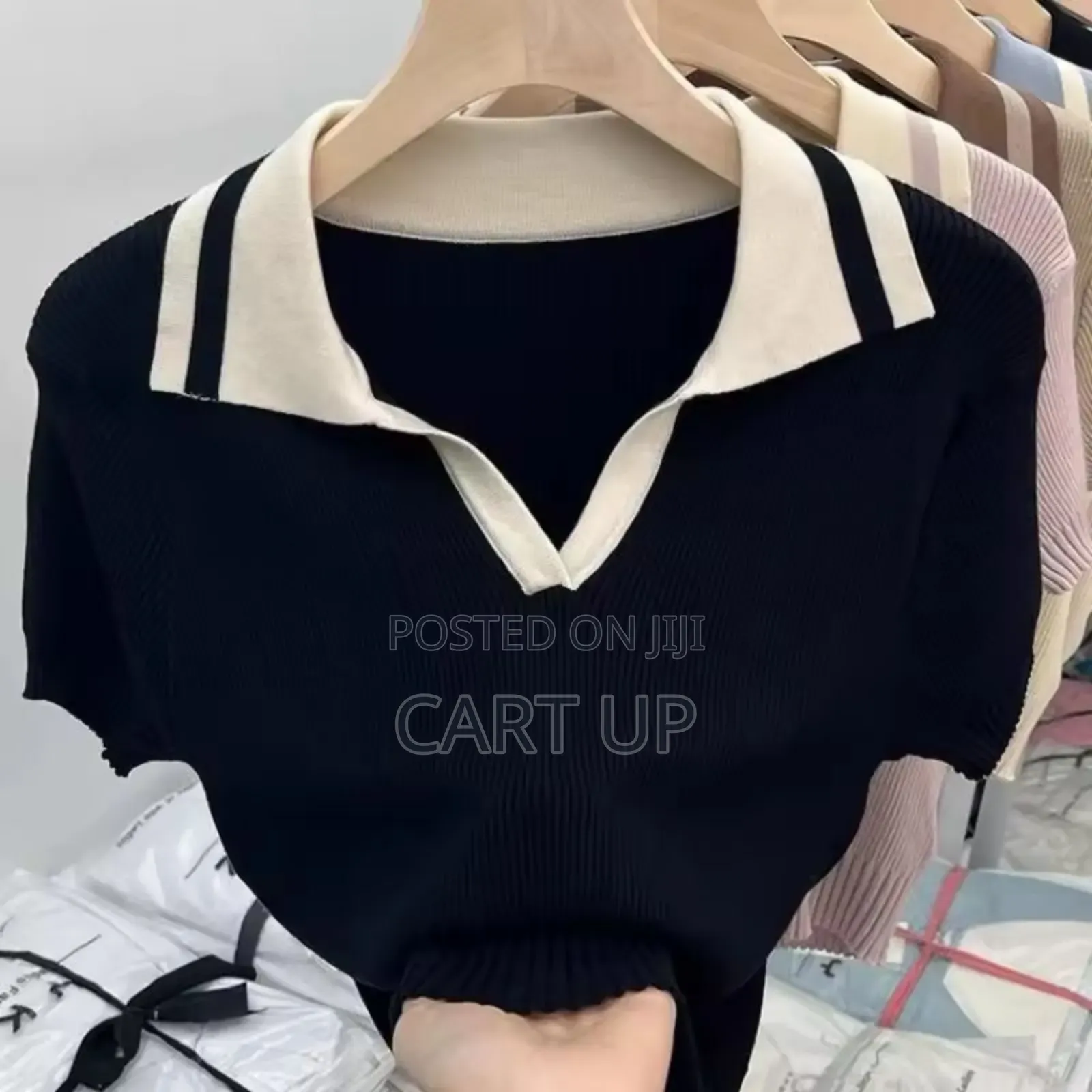 Short Sleeved Knitted Sweater