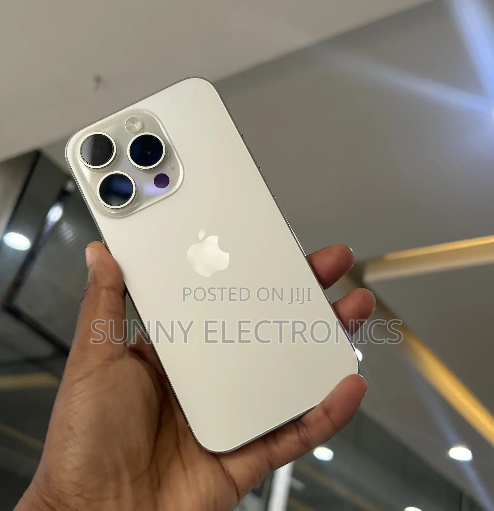 New Apple iPhone 15 Pro 256 GB White