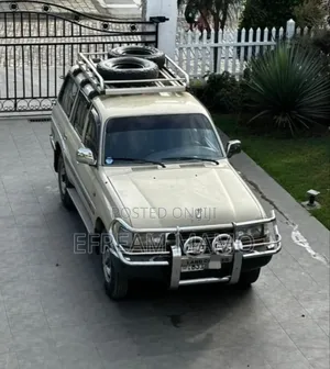 Toyota Land Cruiser 1990 Beige