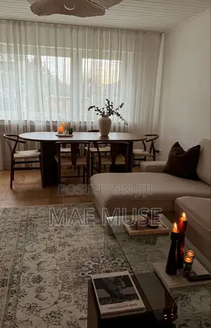 Interior Home Decorer