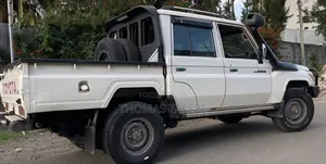 Toyota Land Cruiser 2018 White