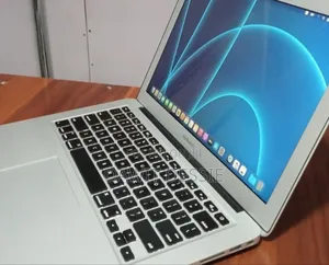 New Laptop Apple MacBook 2015 8GB Intel Core i5 SSD 128GB