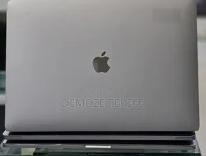 New Laptop Apple MacBook Pro 2017 16GB Intel Core i7 SSD 512GB