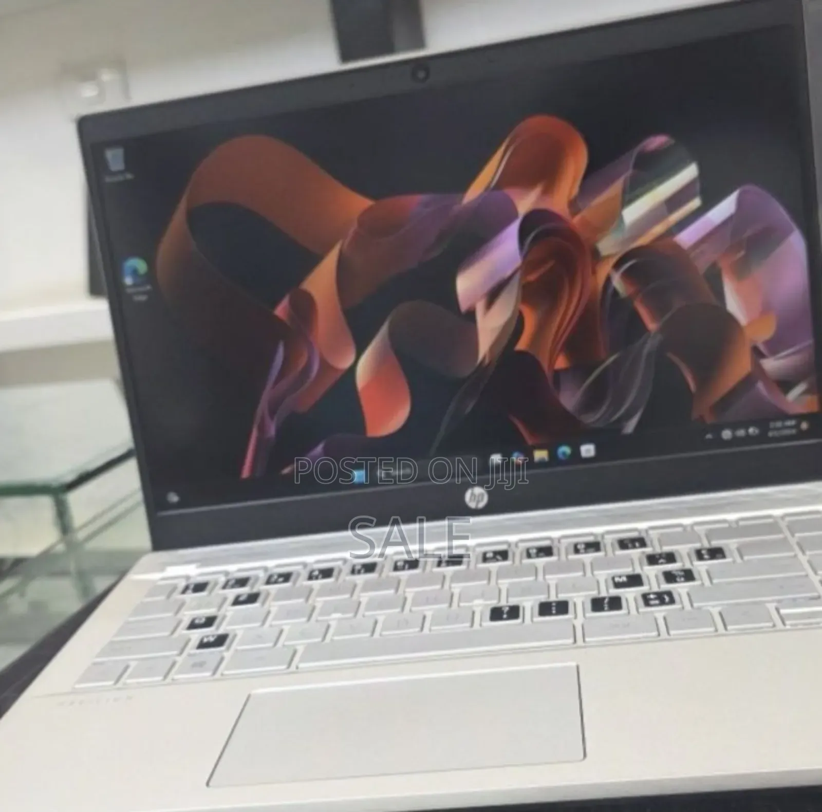New Laptop HP Pavilion 15 8GB Intel Core i5 SSD 256GB