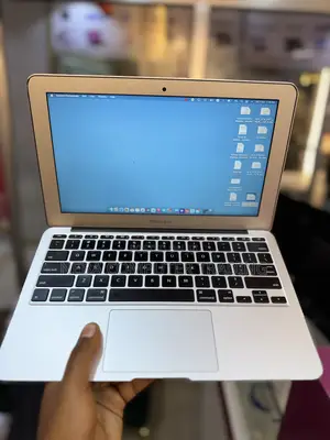 New Laptop Apple MacBook Air 2015 4GB Intel Core i5 SSD 128GB