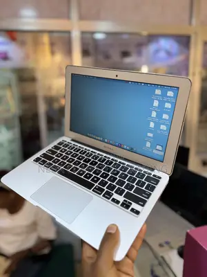 New Laptop Apple MacBook Air 2015 4GB Intel Core i5 SSD 128GB