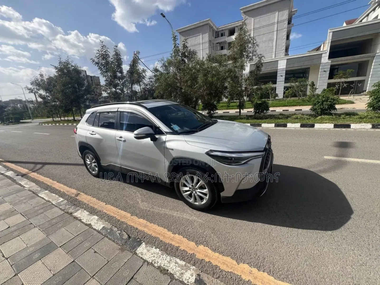 Toyota Corolla Cross Hybrid 2023 Silver