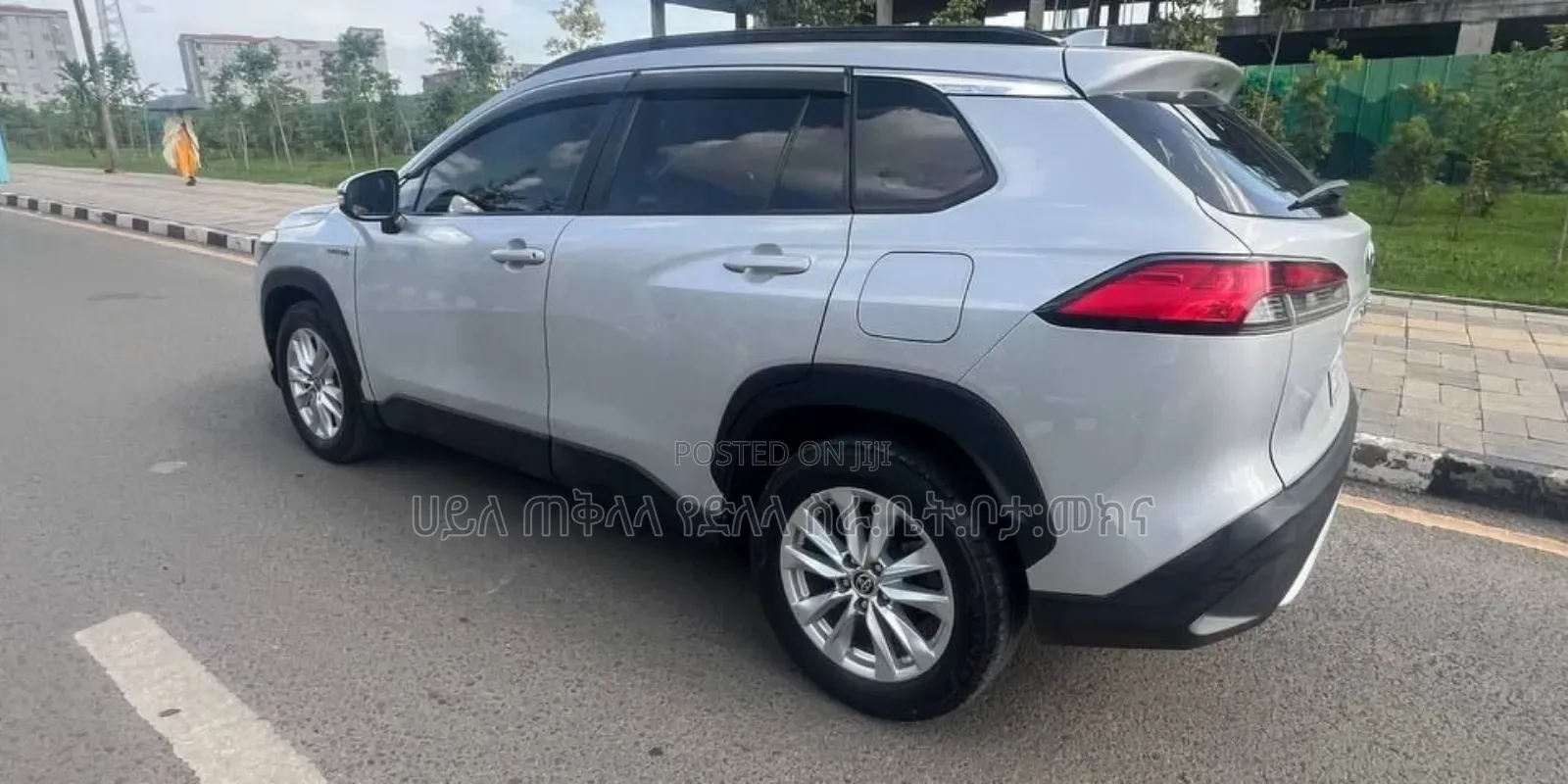 Toyota Corolla Cross Hybrid 2023 Silver