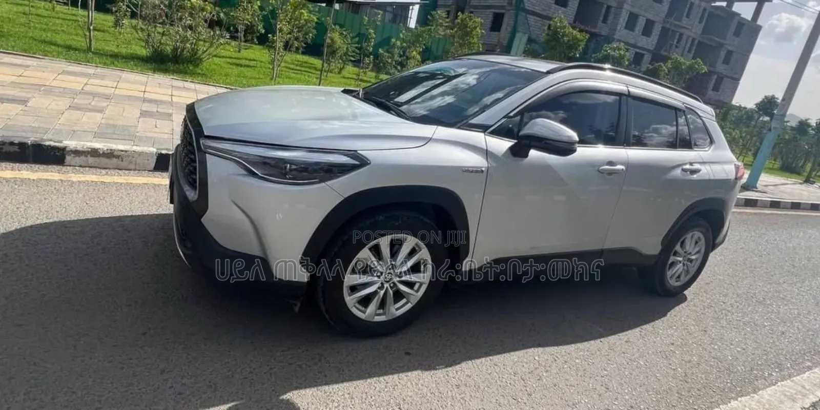 Toyota Corolla Cross Hybrid 2023 Silver