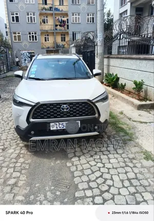 Toyota Corolla Cross Hybrid 2024 White