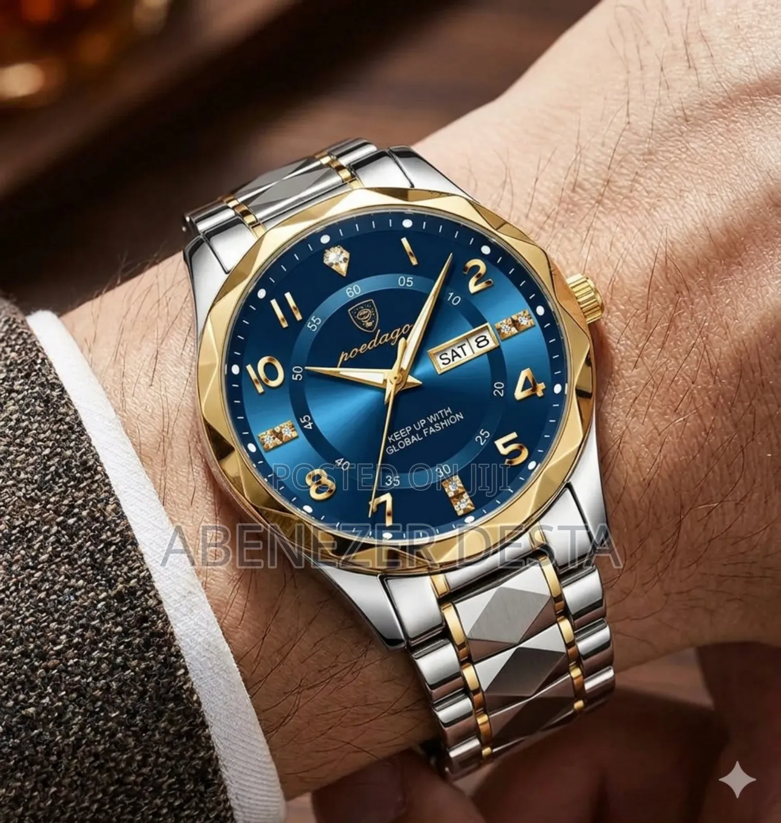 Poedagar Luxury Men's Quartz Watch Features a Stainless Steel Strap