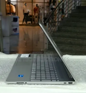 New Laptop HP Stream Notebook 8GB Intel Core i3 SSD 256GB