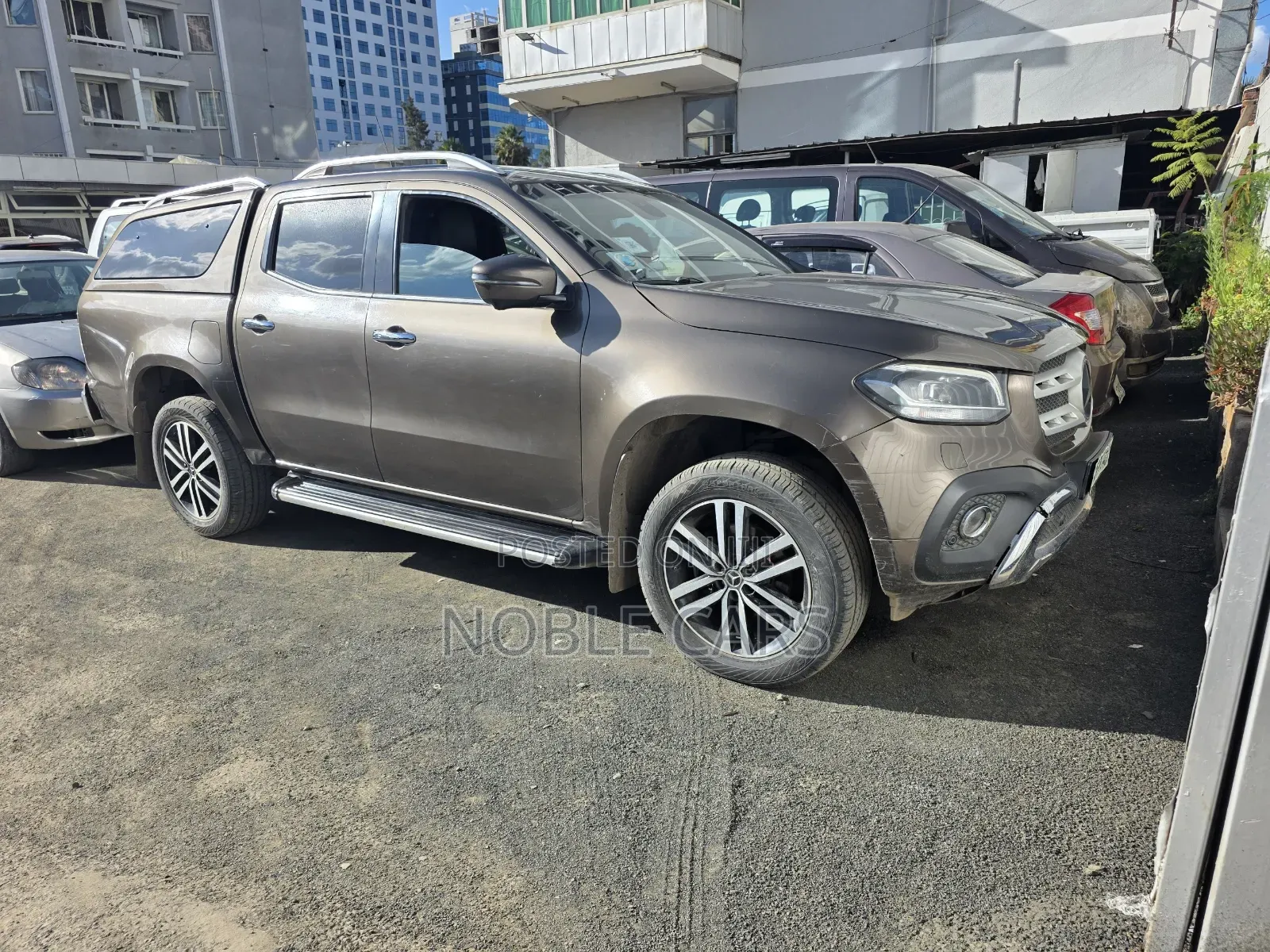 Mercedes-Benz X Class 2018 Brown