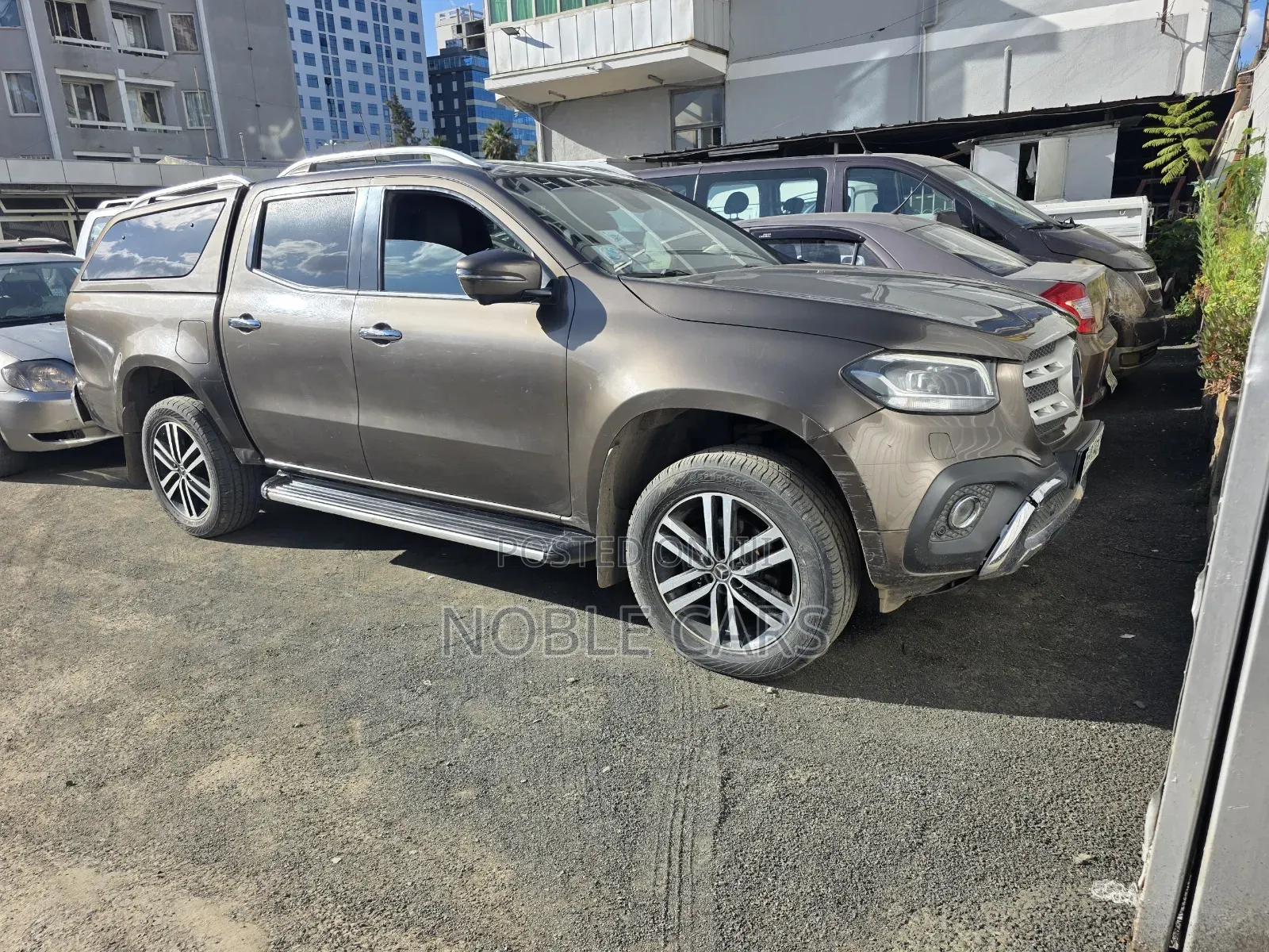 Mercedes-Benz X Class 2018 Brown