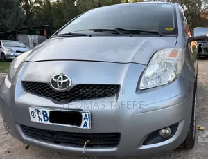 Toyota Yaris 2009 Gray