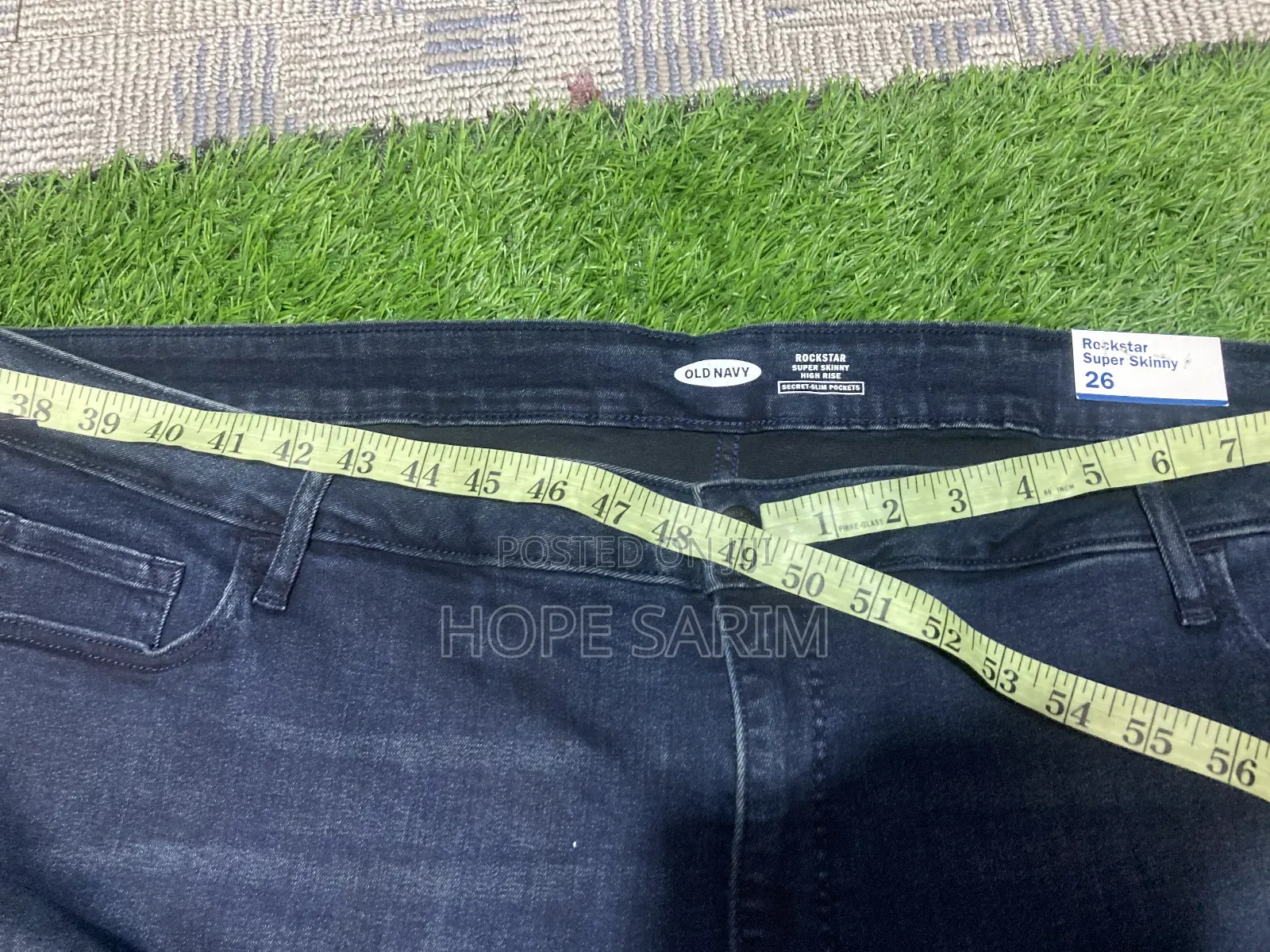 Old Navy Rockstar Super Skinny Jeans - Size 26 (50" Waist)