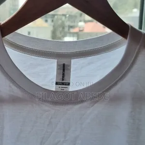 Plain White Color T-Shirt. Top Quality Cotton T-Shirt