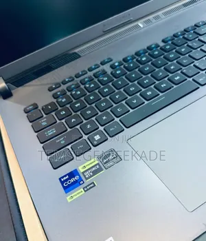 New Laptop Asus G71G 16GB Intel Core i9 SSD 1T