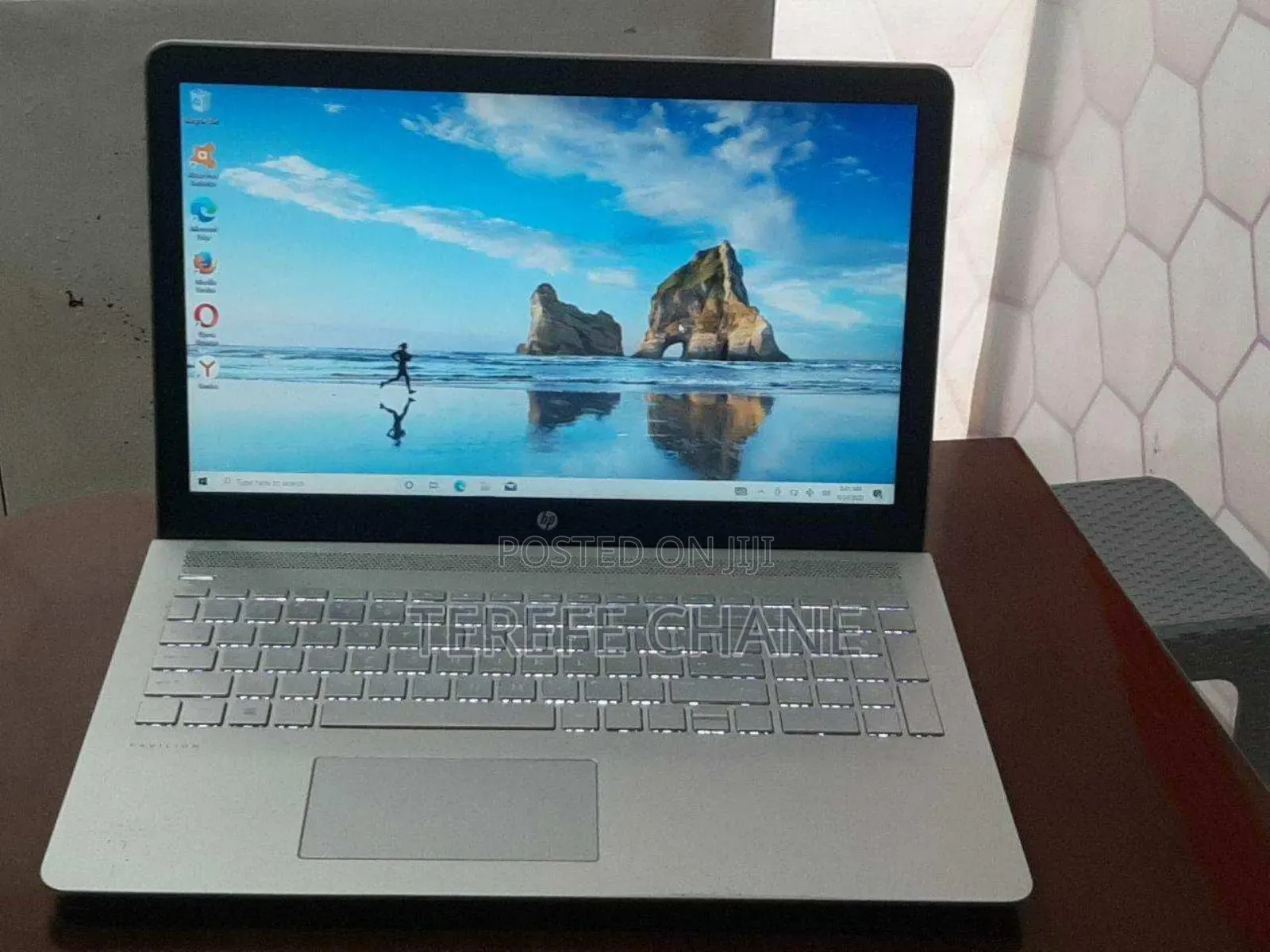 New Laptop HP Pavilion 15 8GB Intel Core i5 HDD 1T