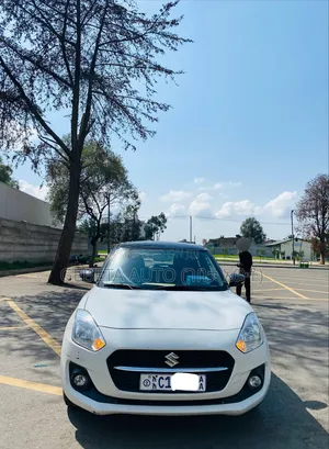 Suzuki Swift 2022 White