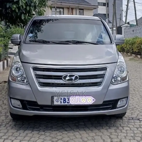 Hyundai Starex 2017 Silver