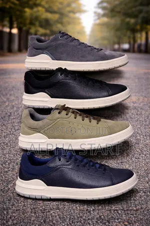 Just Landed Original Clarks Collection High Master Quality Shoes