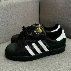 Adidas Superstar