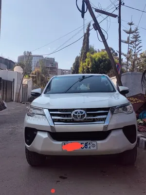 Toyota Fortuner 2017 White