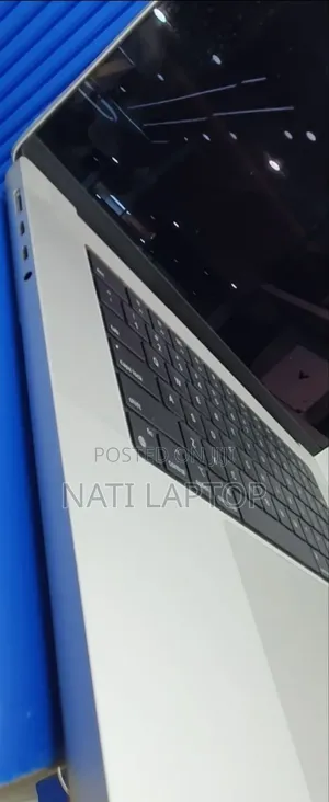 New Laptop Apple MacBook Pro M1 16GB Apple M1 Pro SSD 512GB